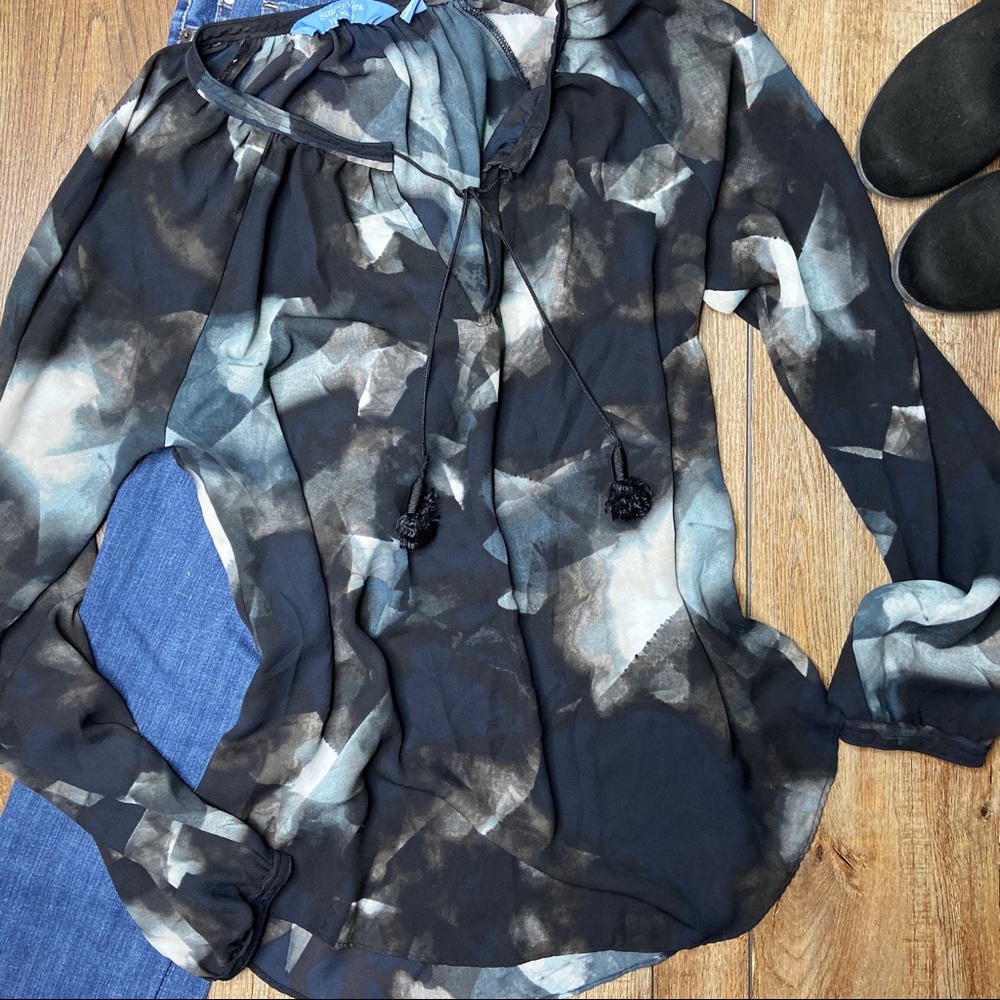 (SOLD) Vera Wang | Flowy Sheer Top